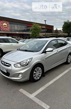 Седан Hyundai Accent 2011 в Києві