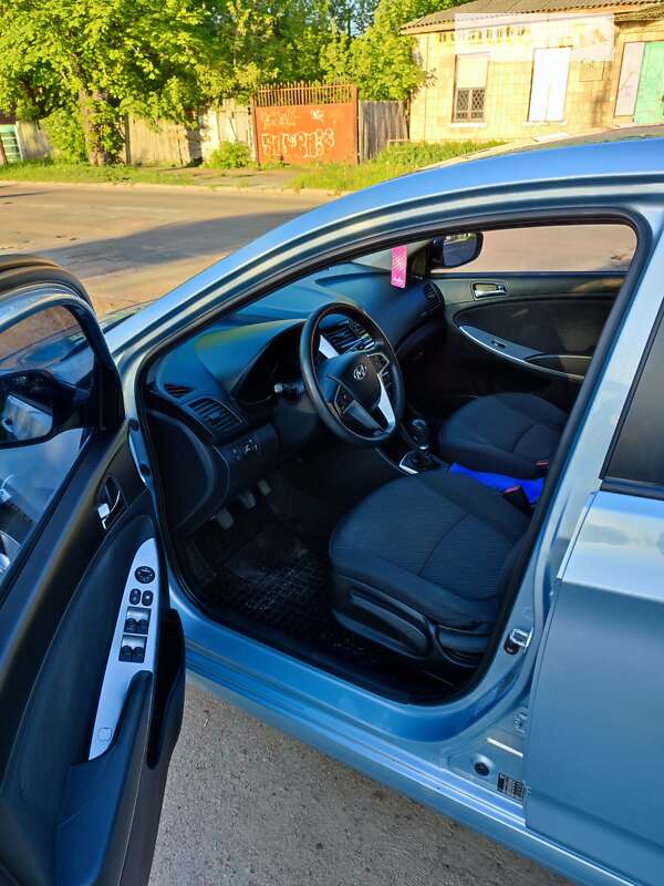 Седан Hyundai Accent 2011 в Чернігові