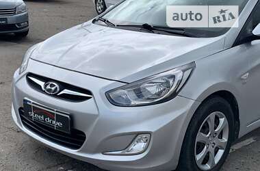 Седан Hyundai Accent 2011 в Миколаєві