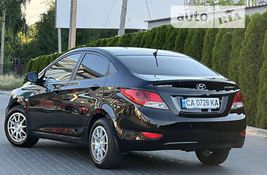 Седан Hyundai Accent 2011 в Смілі