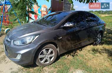 Седан Hyundai Accent 2012 в Ружині