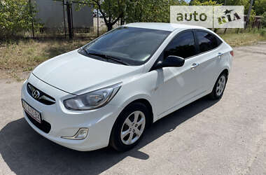 Седан Hyundai Accent 2011 в Полтаве