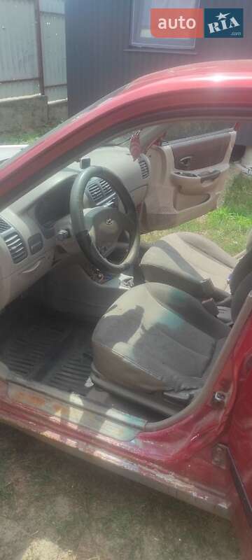 Седан Hyundai Accent 1999 в Киеве