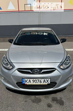 Hyundai Accent 2011