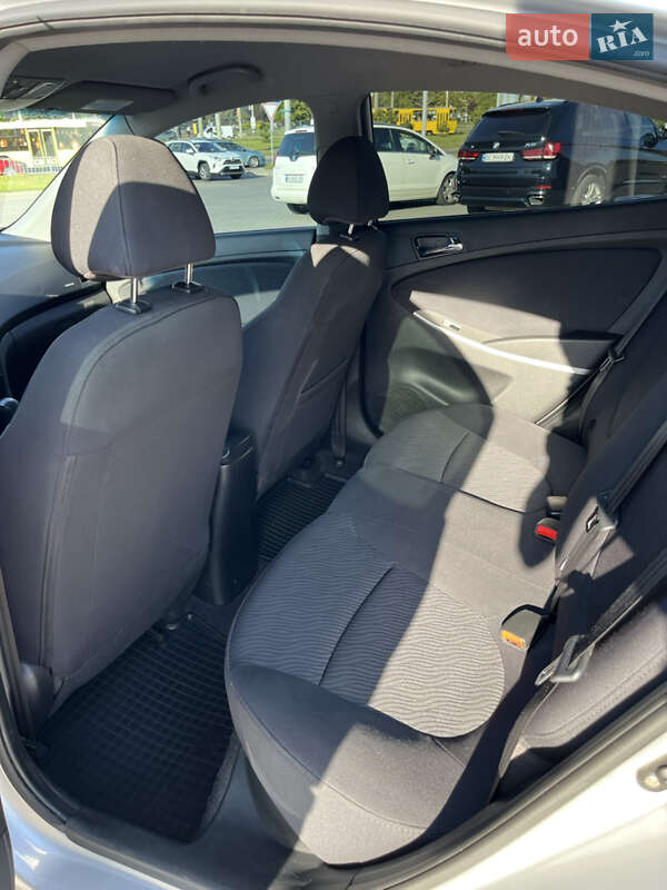 Седан Hyundai Accent 2012 в Львове