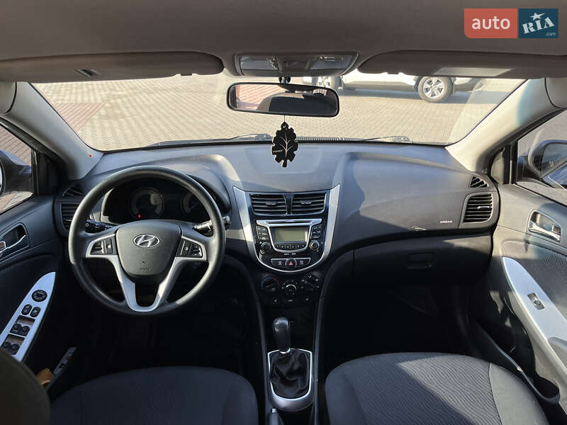Седан Hyundai Accent 2012 в Львове