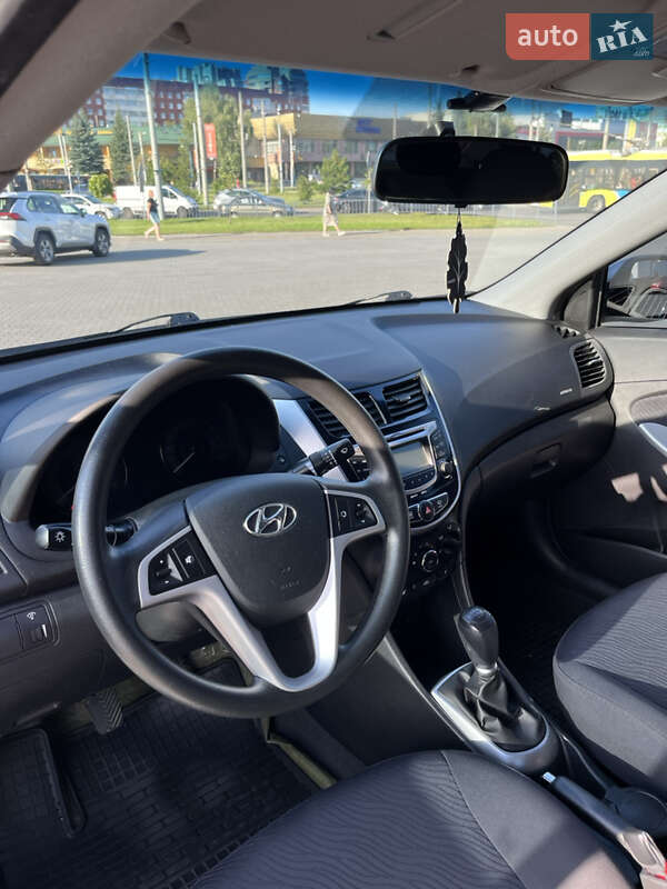 Седан Hyundai Accent 2012 в Львове