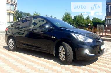 Седан Hyundai Accent 2012 в Киеве