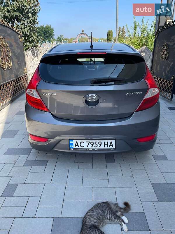 Хэтчбек Hyundai Accent 2012 в Нововолынске фото 7 Хэтчбек Hyundai Accent 2012 в Нововолынске
