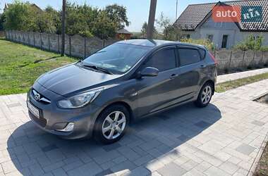 Hyundai Accent 2012 Hyundai Accent 2012