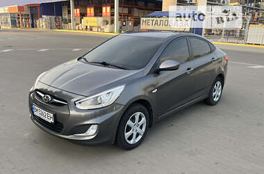 Седан Hyundai Accent 2013 в Сумах