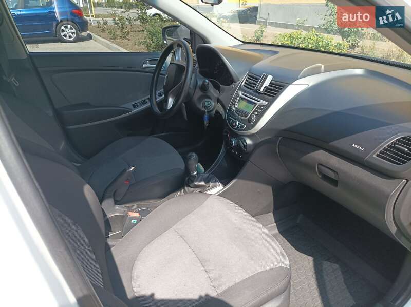 Седан Hyundai Accent 2013 в Одессе фото 4 Седан Hyundai Accent 2013 в Одессе