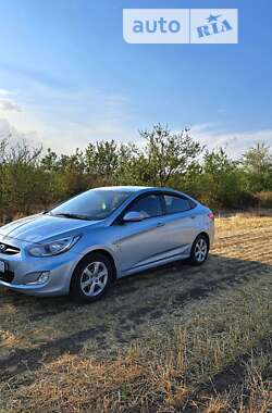 Hyundai Accent 2011