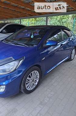 Седан Hyundai Accent 2013 в Кривом Роге