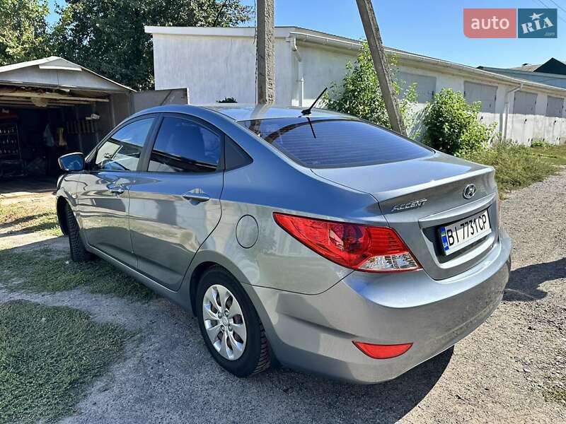 Седан Hyundai Accent 2018 в Решетиловке