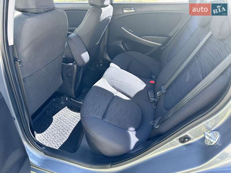 Седан Hyundai Accent 2018 в Решетиловке