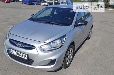 Седан Hyundai Accent 2013 в Львове