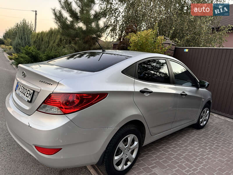 Седан Hyundai Accent 2011 в Києві
