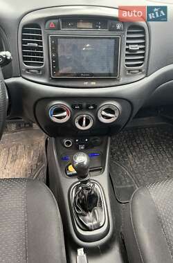 Хэтчбек Hyundai Accent 2008 в 