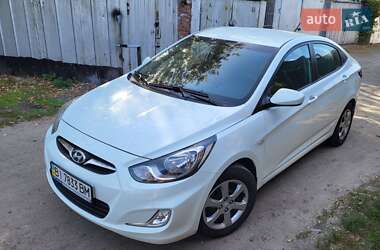 Hyundai Accent 2012