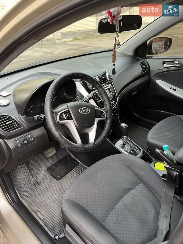 Хэтчбек Hyundai Accent 2012 в Харькове фото 6 Хэтчбек Hyundai Accent 2012 в Харькове