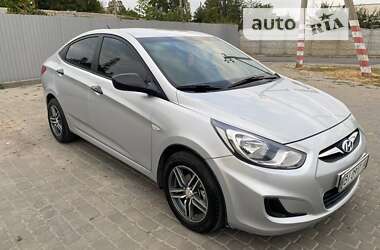 Hyundai Accent 2011