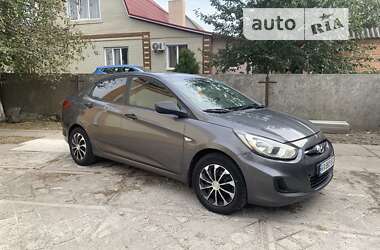 Седан Hyundai Accent 2013 в Киеве