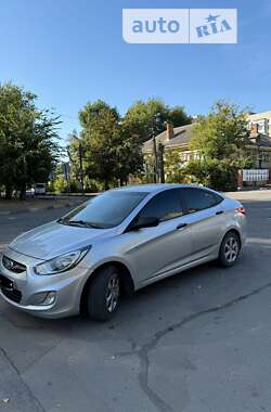 Седан Hyundai Accent 2011 в Дніпрі