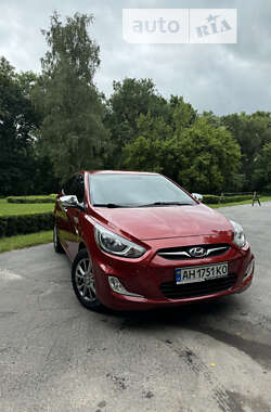 Седан Hyundai Accent 2013 в Чернигове