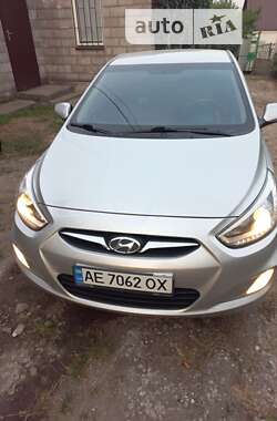 Седан Hyundai Accent 2013 в Дніпрі