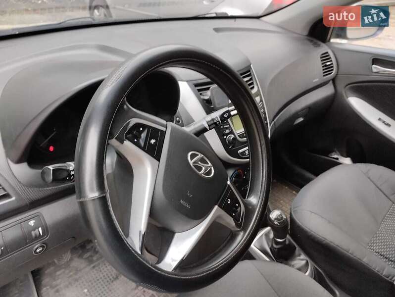 Седан Hyundai Accent 2011 в Харькове