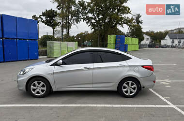 Седан Hyundai Accent 2011 в Умані