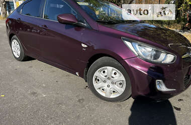 Седан Hyundai Accent 2011 в Киеве