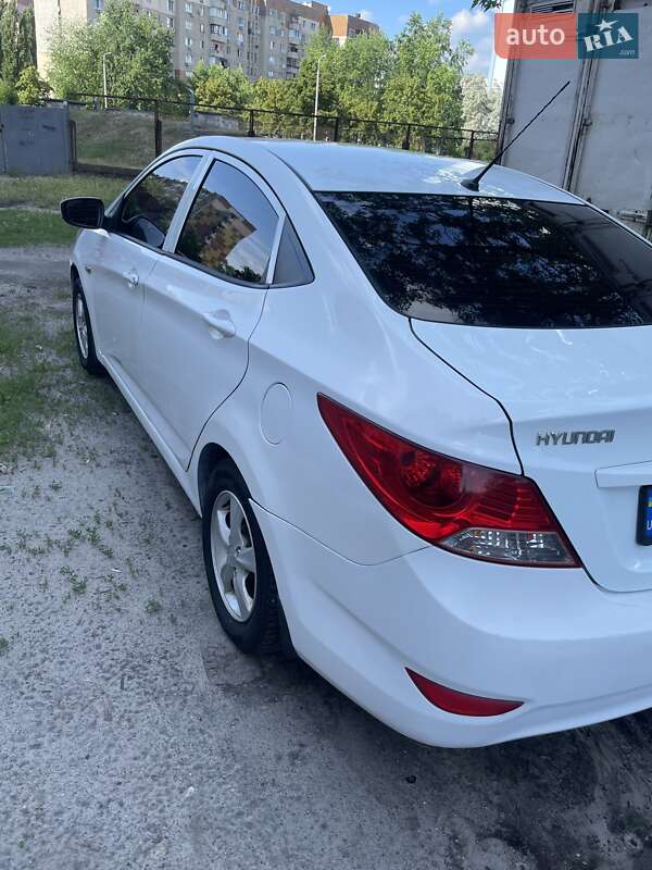 Седан Hyundai Accent 2012 в Киеве фото 3 Седан Hyundai Accent 2012 в Киеве