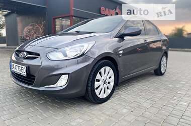 Hyundai Accent 2012