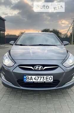 Седан Hyundai Accent 2012 в Вільшанці