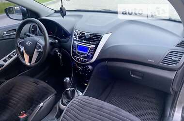 Седан Hyundai Accent 2012 в Вільшанці