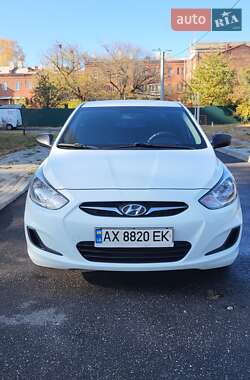 Седан Hyundai Accent 2013 в Харкові