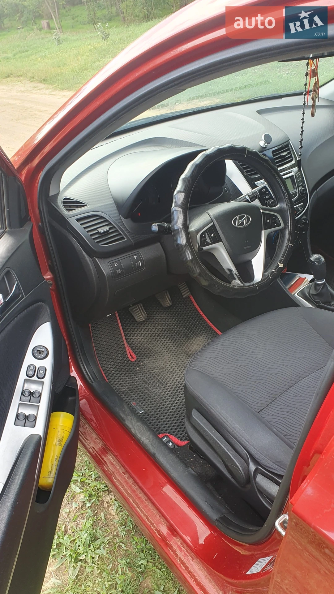 2012 Hyundai Accent - мініатюра 9