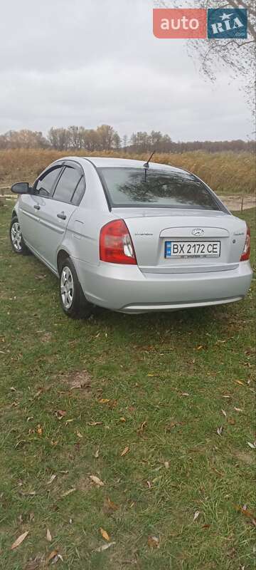 Седан Hyundai Accent 2007 в Ромнах
