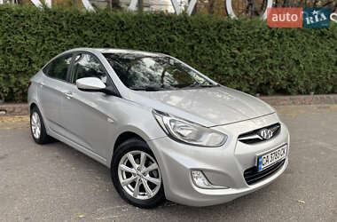 Седан Hyundai Accent 2011 в Киеве