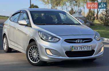 Седан Hyundai Accent 2012 в Киеве