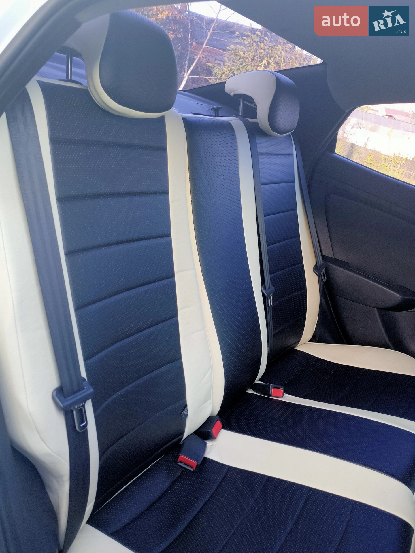 2012 Hyundai Accent - мініатюра 12