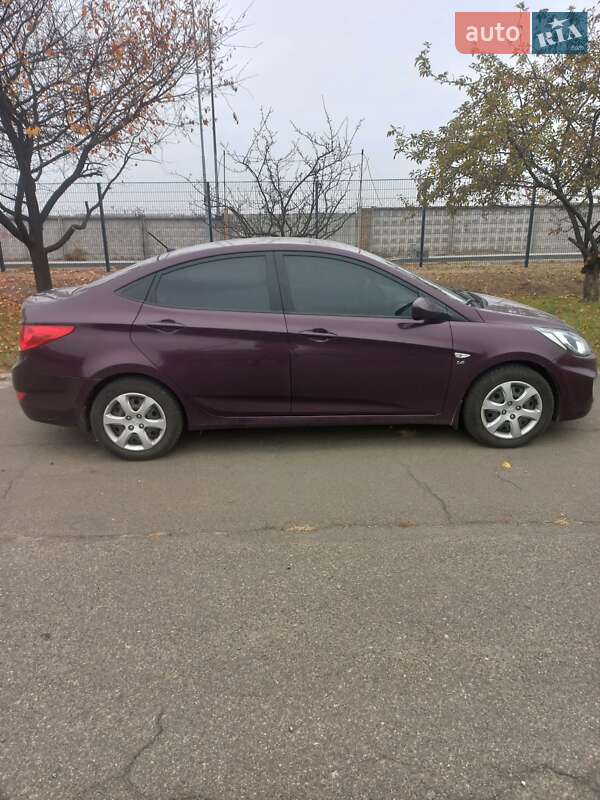 Седан Hyundai Accent 2013 в Киеве