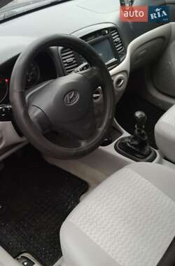 Седан Hyundai Accent 2008 в Каменском