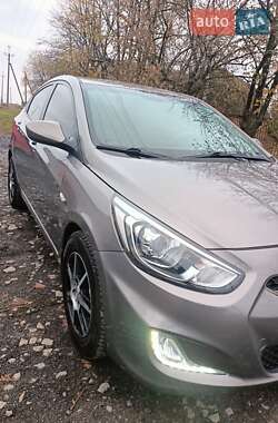 Седан Hyundai Accent 2017 в Тростянце