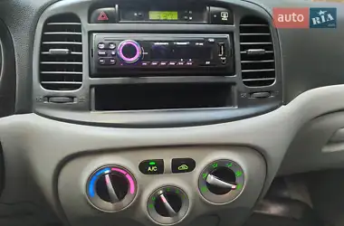 Hyundai Accent 2008