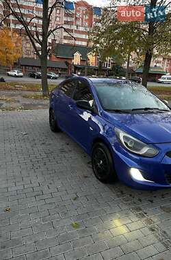 Hyundai Accent 2011