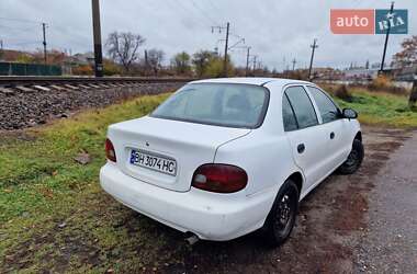 Седан Hyundai Accent 1995 в Одессе