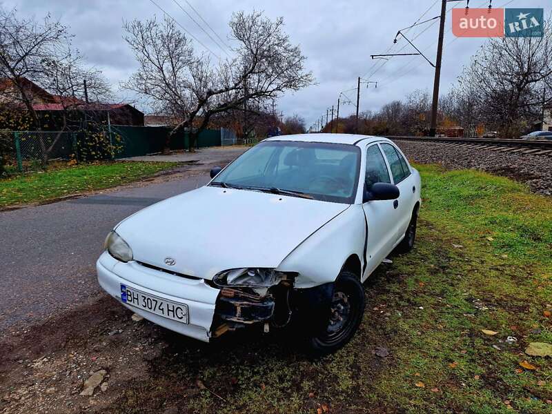 Седан Hyundai Accent 1995 в Одессе